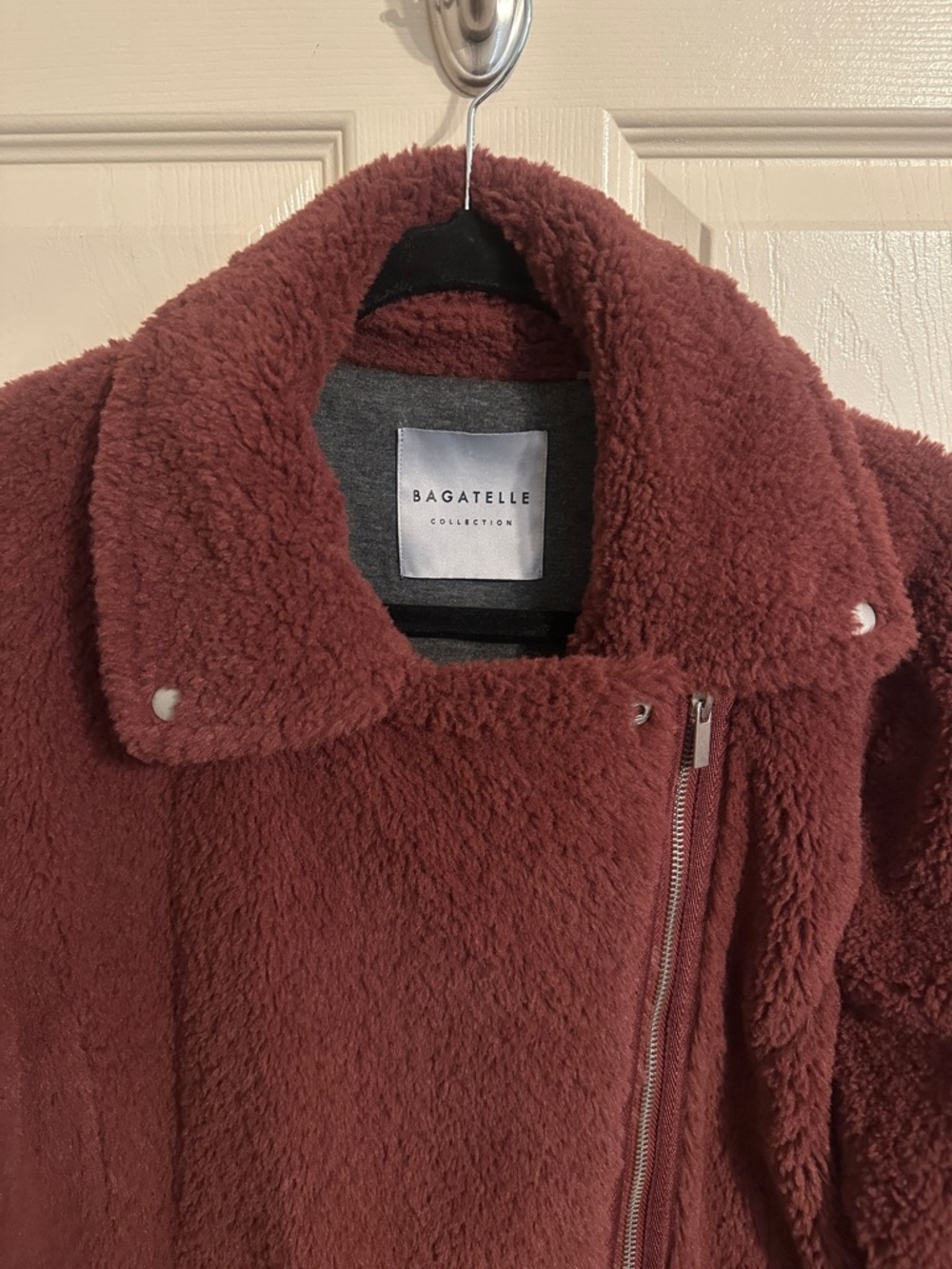 Bagatelle Collection Teddy Sherpa Asymmetrical Zip-Front Jacket, Maroon, Sz XL - Picture 2 of 11